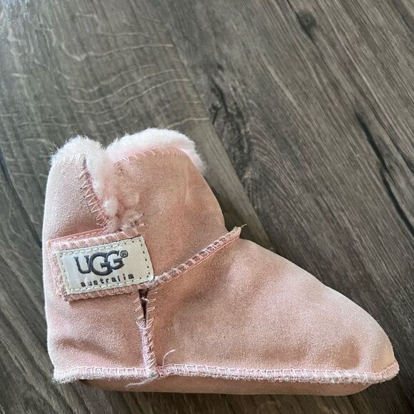 UGG Unisex-Baby Erin Boot size Large infant 18-24 m - Picture 2 of 7